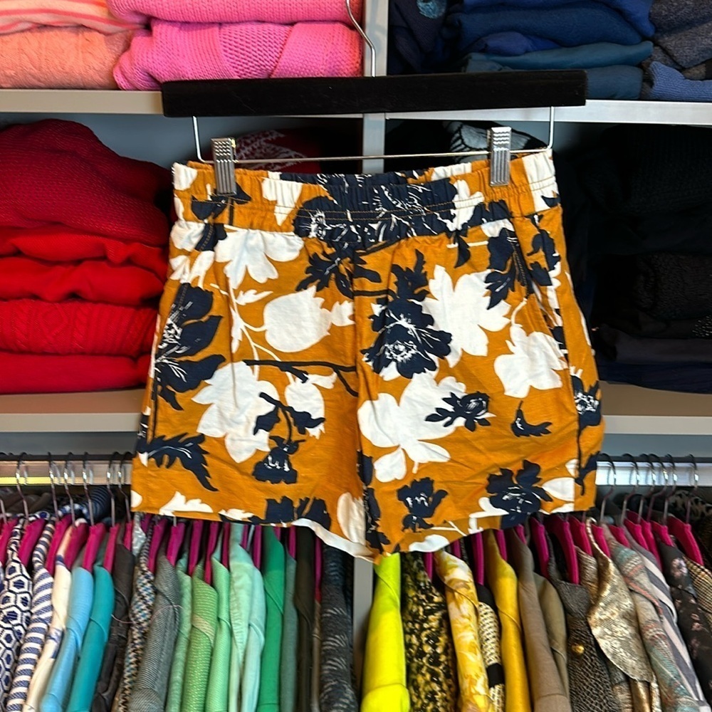 J Crew brown with white/navy flowers 5” shorts size 0